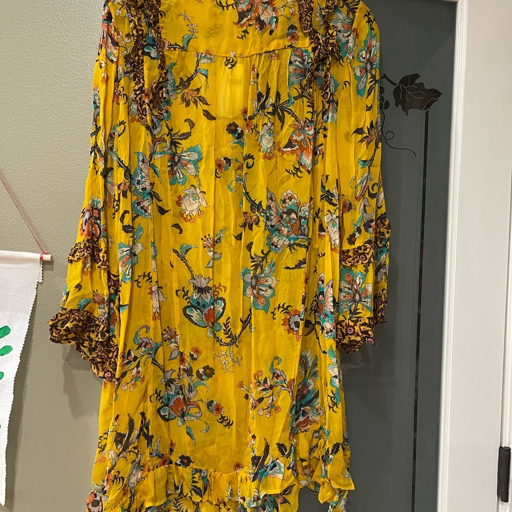 Anthropologie tunic. Sheer top. New with tags. Size L - Picture 3 of 6